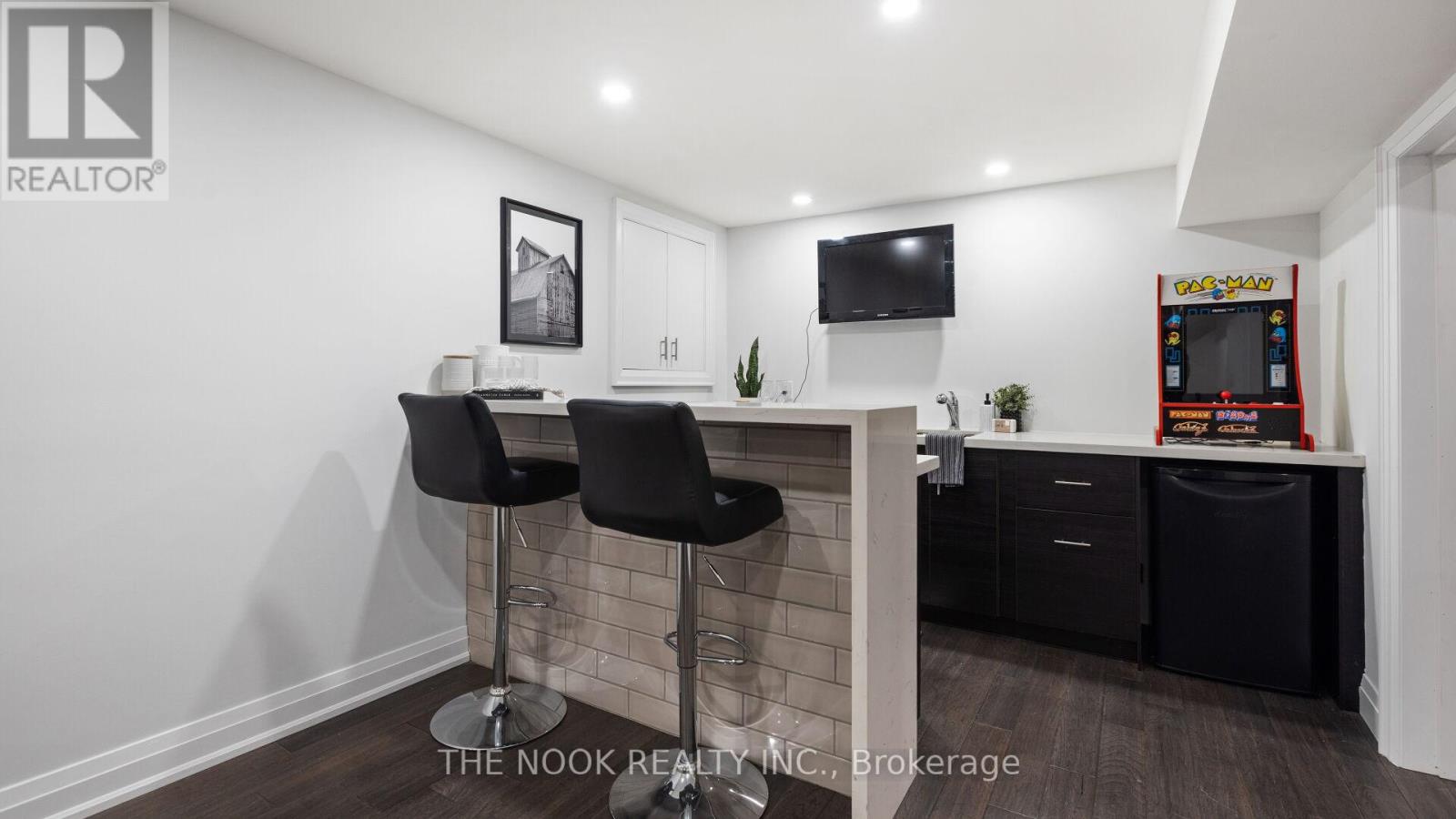 938 WETHERBY LANE - 38