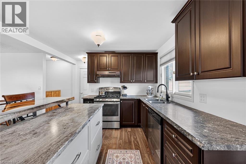269 ROBINSON Street - 19