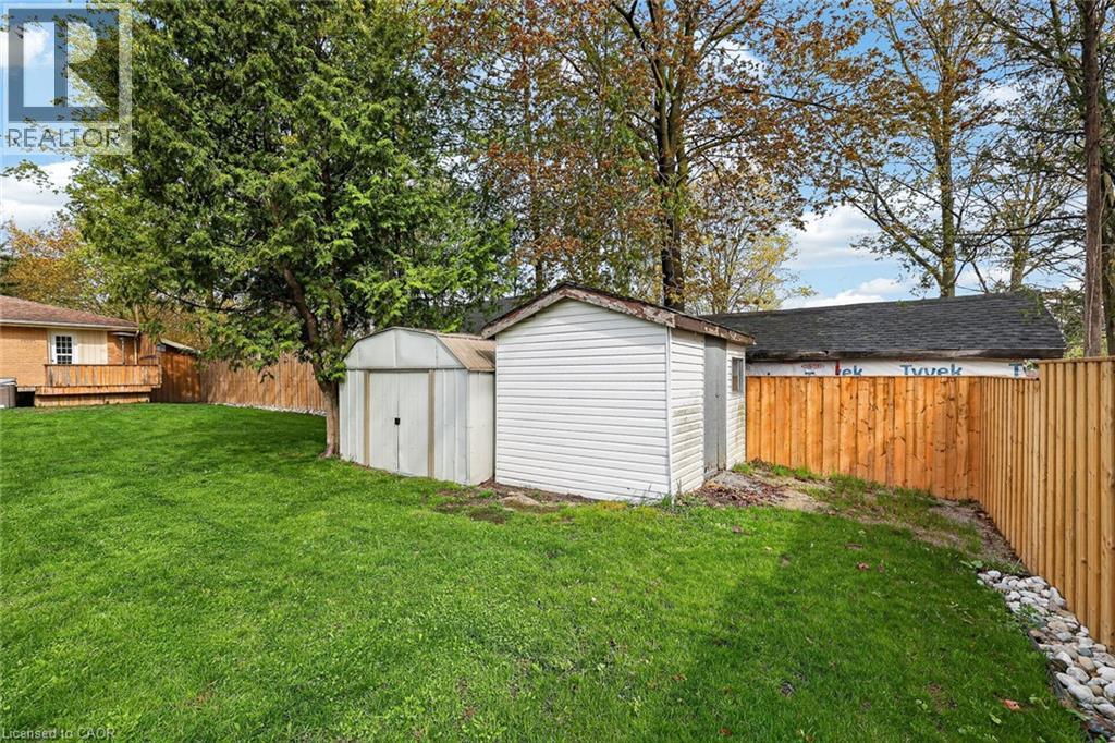 269 ROBINSON Street - 5