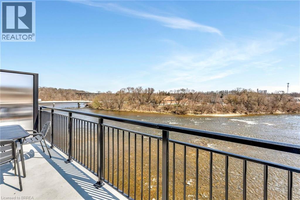 2-bedroom home for sale at 7 GRAND RIVER Street N Unit# 302, Paris ON · photo 34 of 38