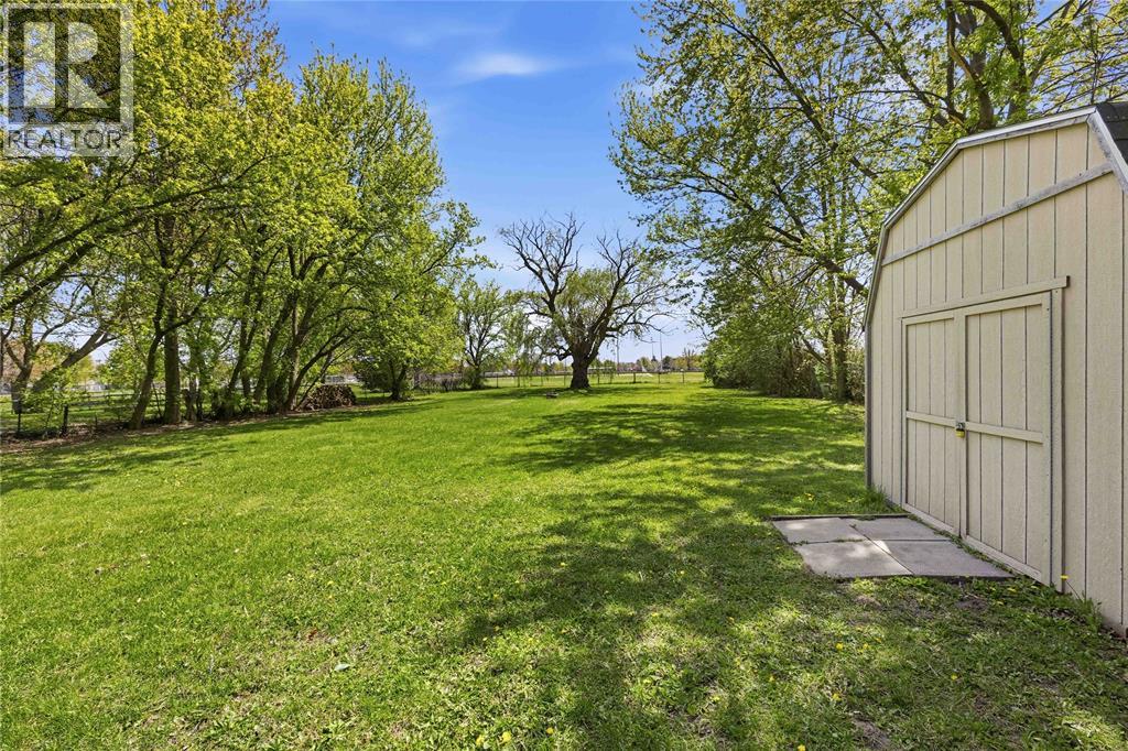 827 LONDON ROAD, Sarnia, Ontario, N7T4X7 — Photo 35