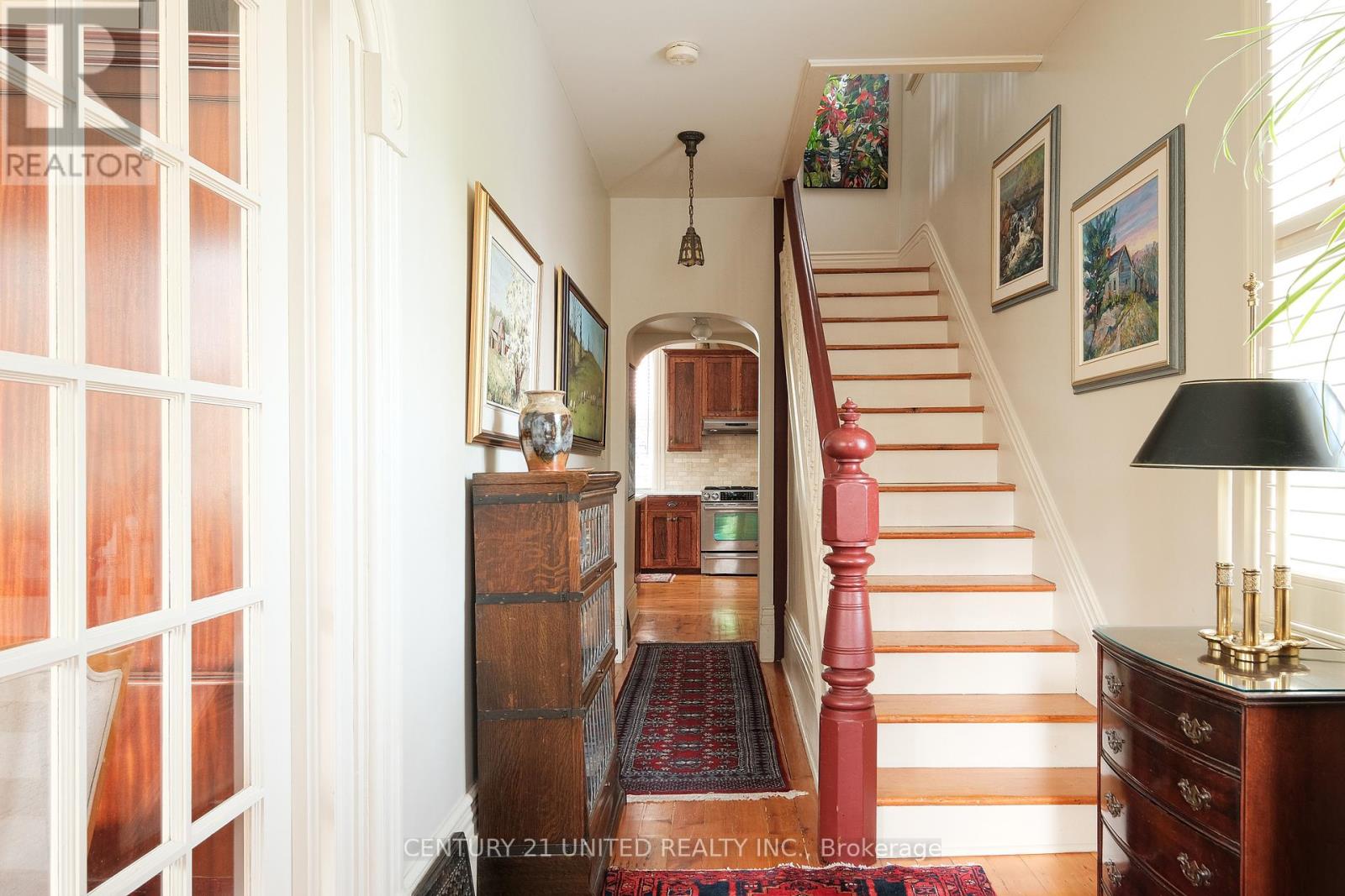 558 HARVEY STREET - 20