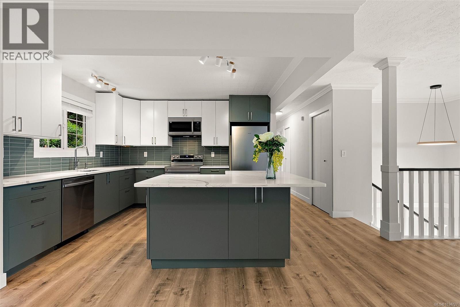 3042 Shoreview Dr - 9