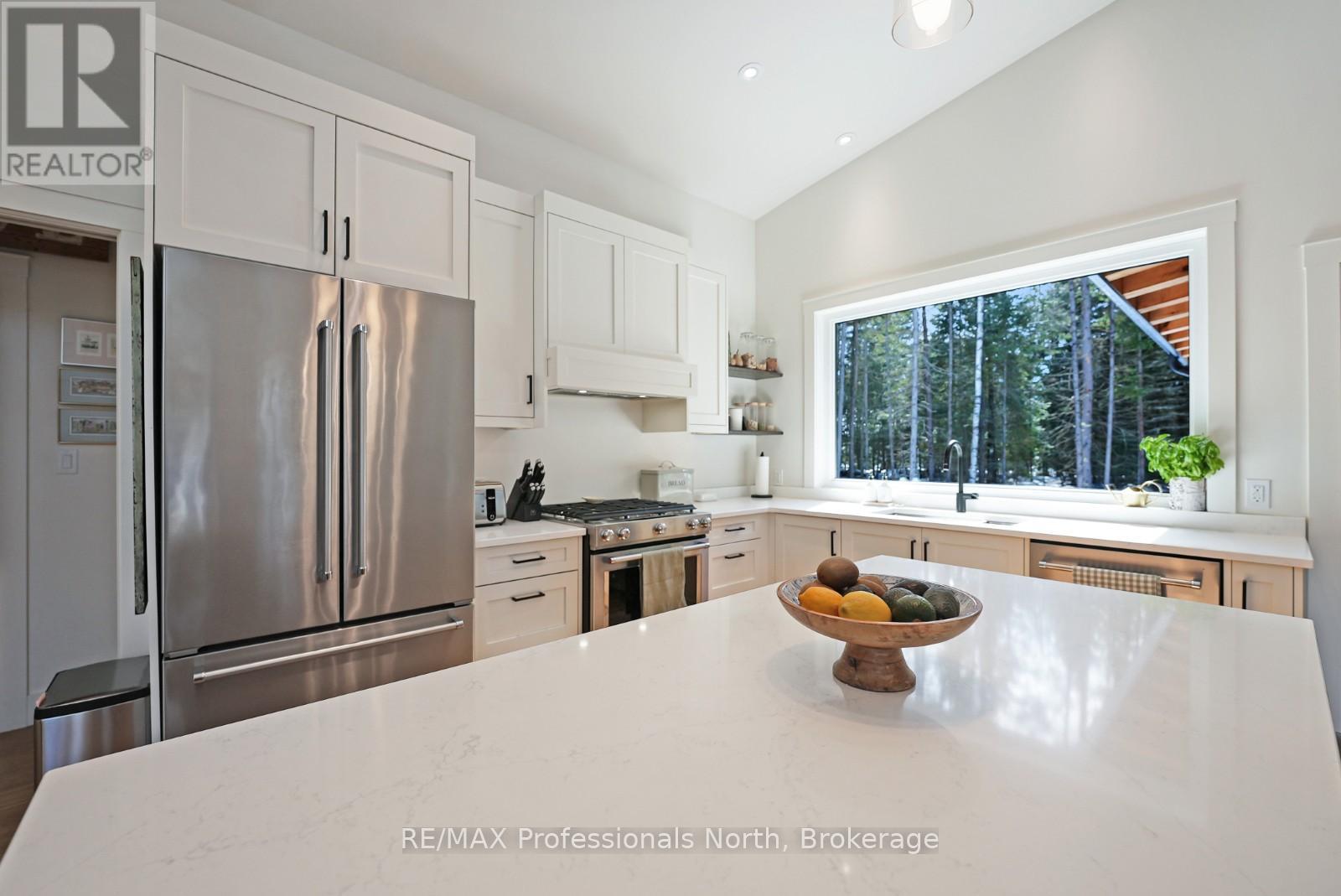 1086 STOTHART CREEK ROAD - 14