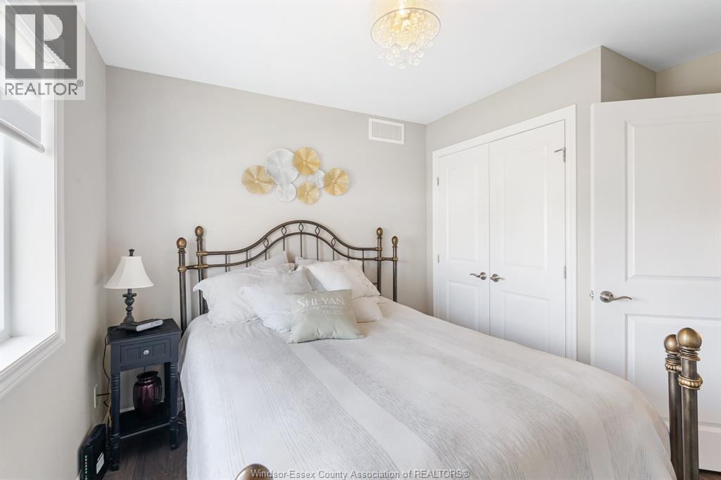 145 MEADOWVIEW AVENUE - 12