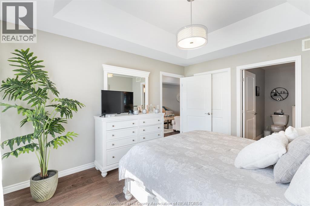 145 MEADOWVIEW AVENUE - 27