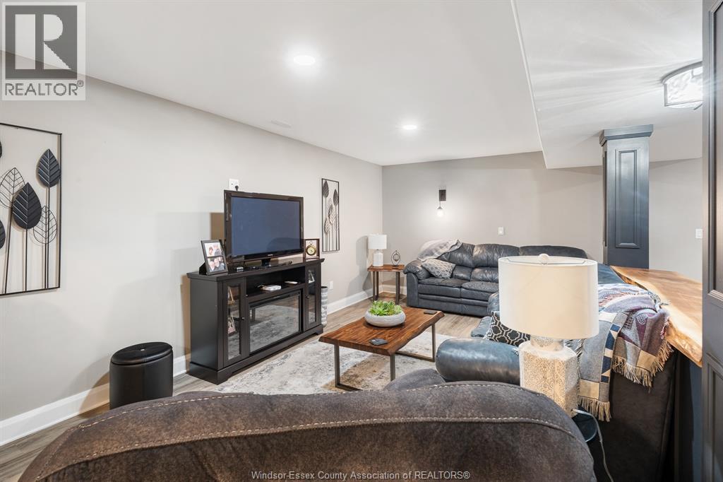 145 MEADOWVIEW AVENUE - 37