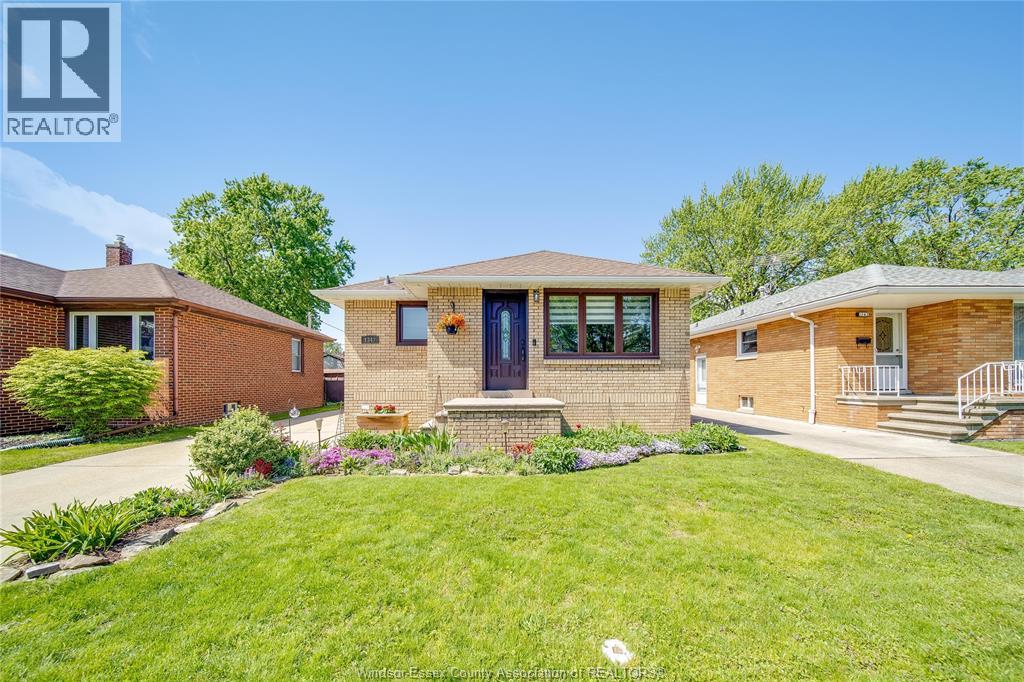 1347 BERNARD ROAD, Windsor, Ontario, N8Y4K2 — Photo 2