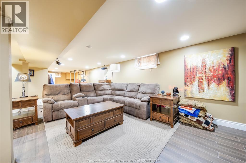 1347 BERNARD ROAD - 22
