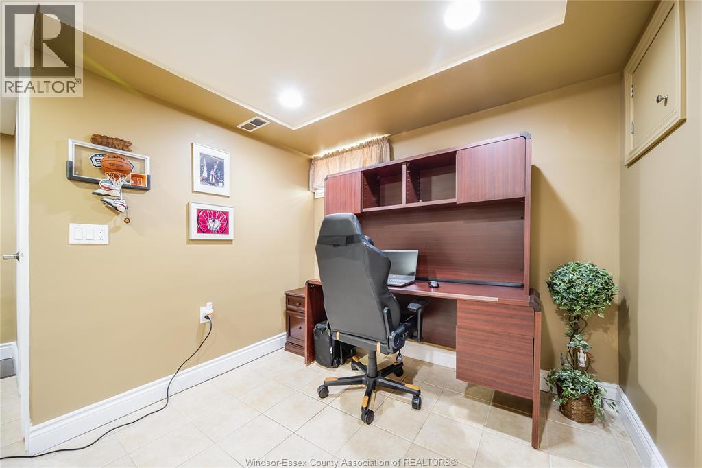 1347 BERNARD ROAD - 25