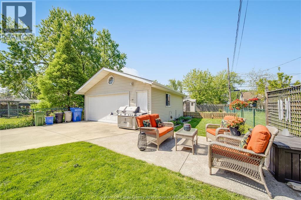 1347 BERNARD ROAD - 33
