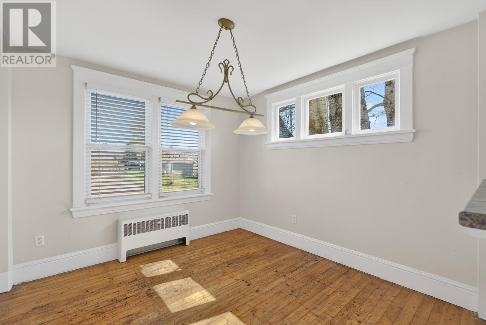289 Granville Street - 10