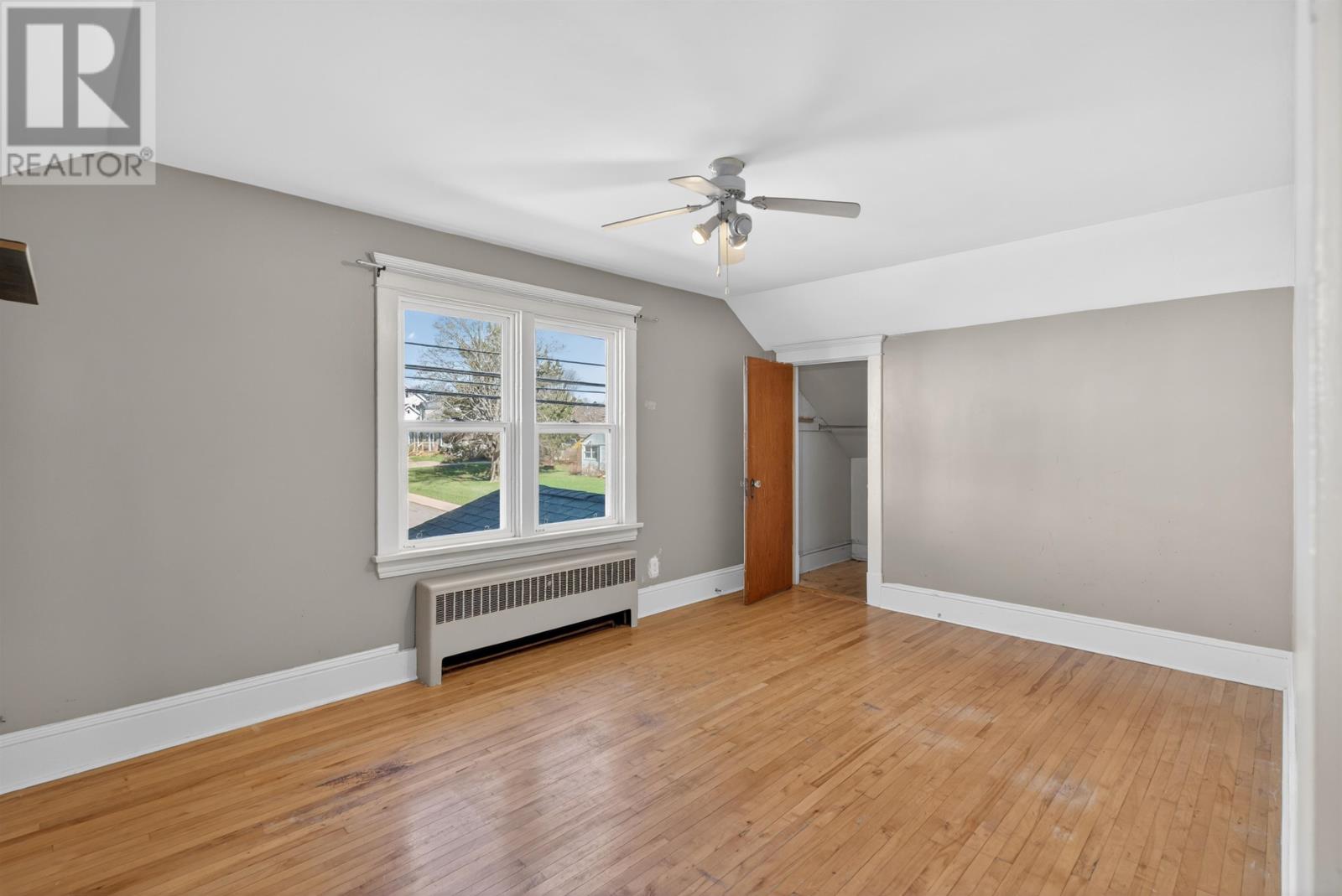 289 Granville Street - 20