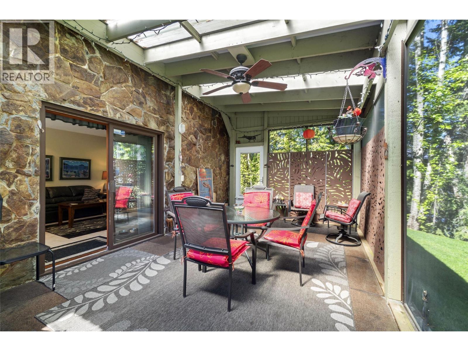 1 to 5 2924 Eagle Bay Road, Blind Bay