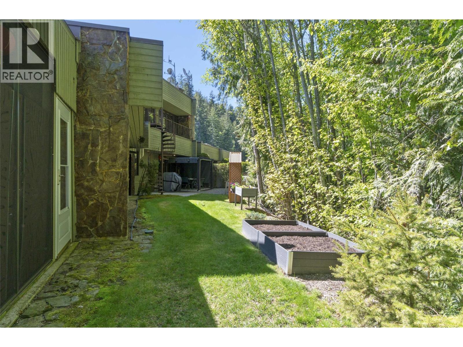 1 to 5 2924 Eagle Bay Road, Blind Bay