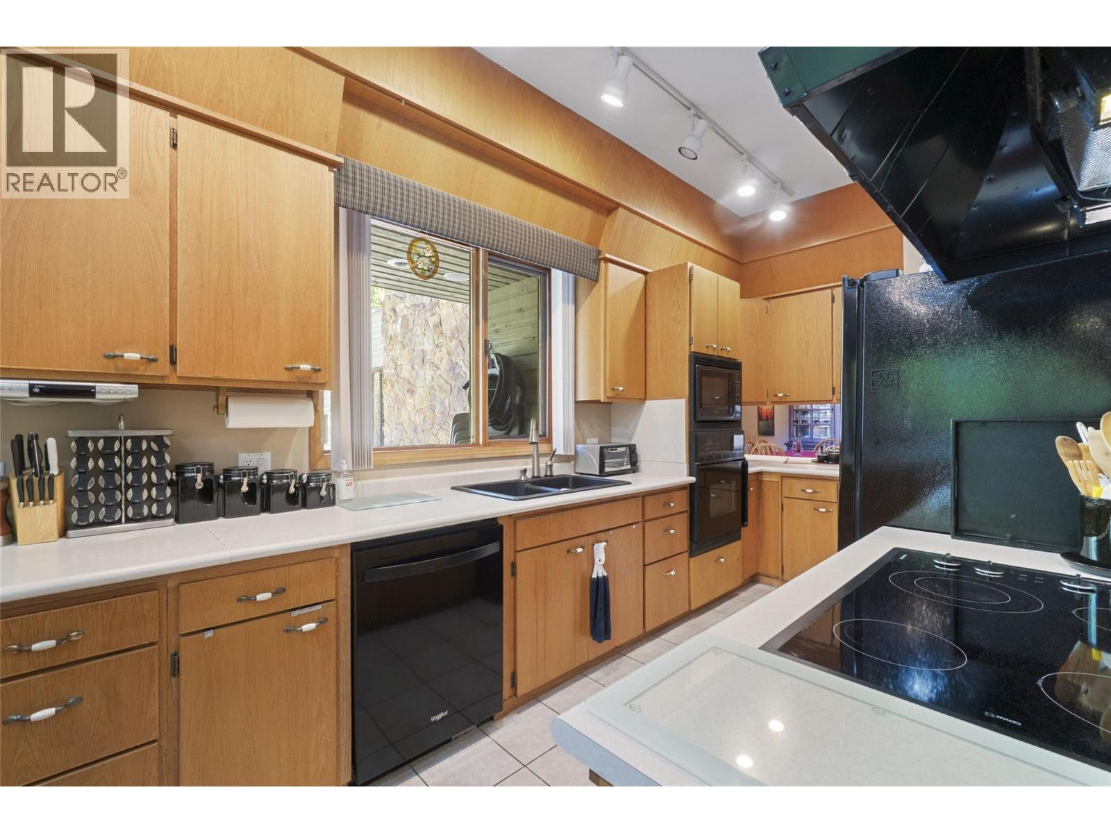 1 to 5 2924 Eagle Bay Road, Blind Bay