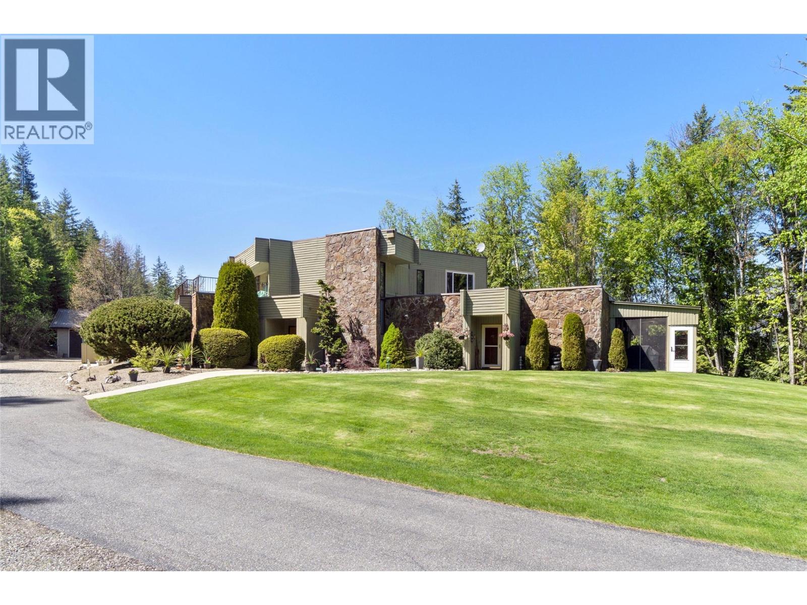 1 to 5 2924 Eagle Bay Road, Blind Bay