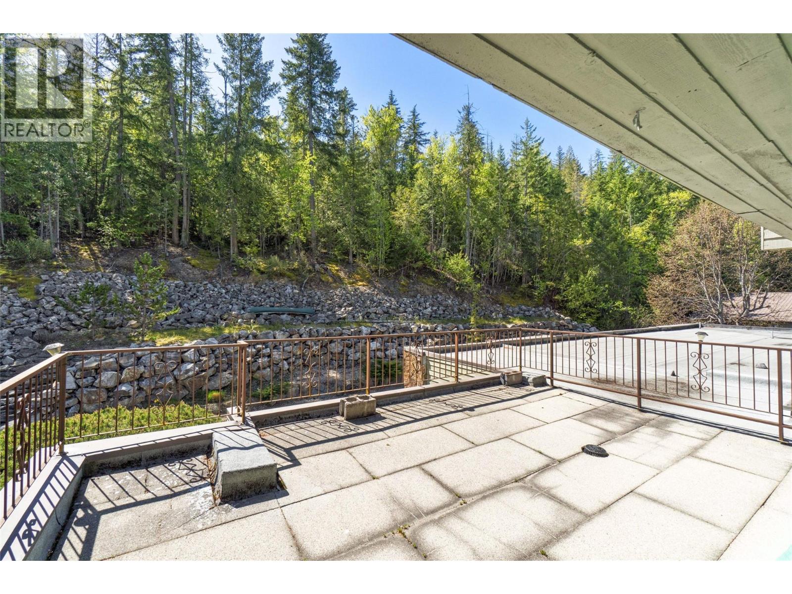 1 to 5 2924 Eagle Bay Road, Blind Bay