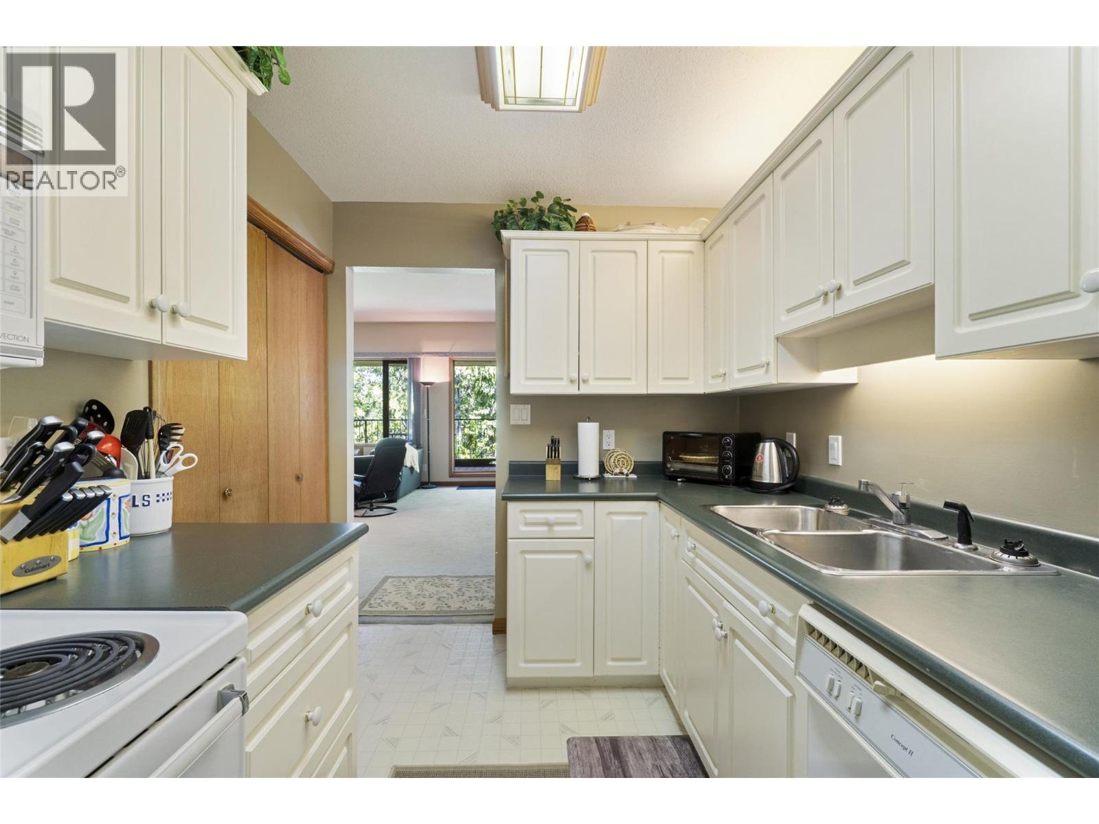 1 to 5 2924 Eagle Bay Road, Blind Bay