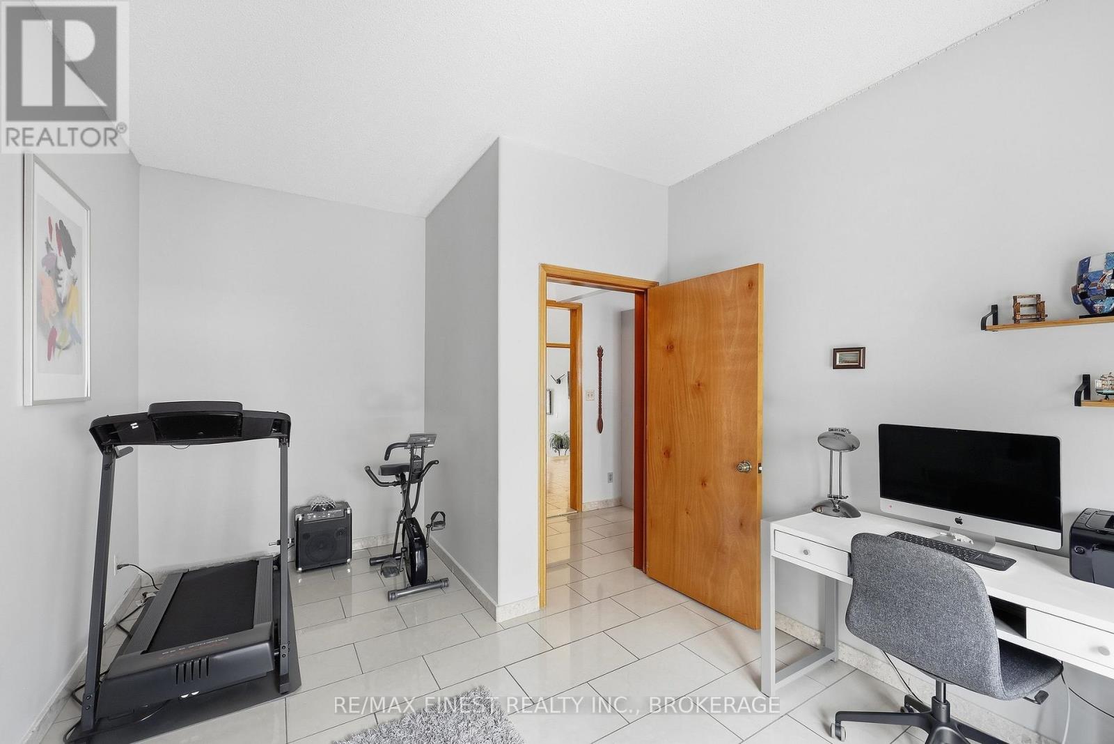 895 NOTTINGHILL AVENUE - 22