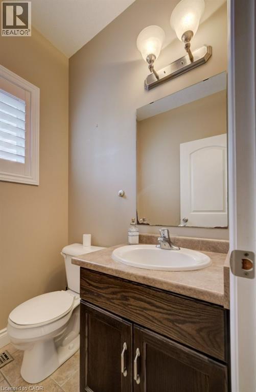 331 WESTPARK Crescent Unit# UPPER, Waterloo, Ontario, N2T3A2 — Photo 41