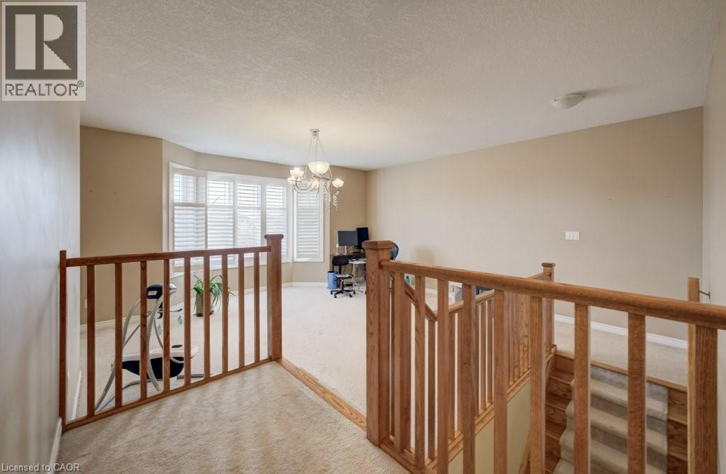 331 WESTPARK Crescent Unit# UPPER, Waterloo, Ontario, N2T3A2 — Photo 43