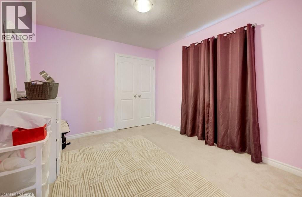 331 WESTPARK Crescent Unit# UPPER, Waterloo, Ontario, N2T3A2 — Photo 44
