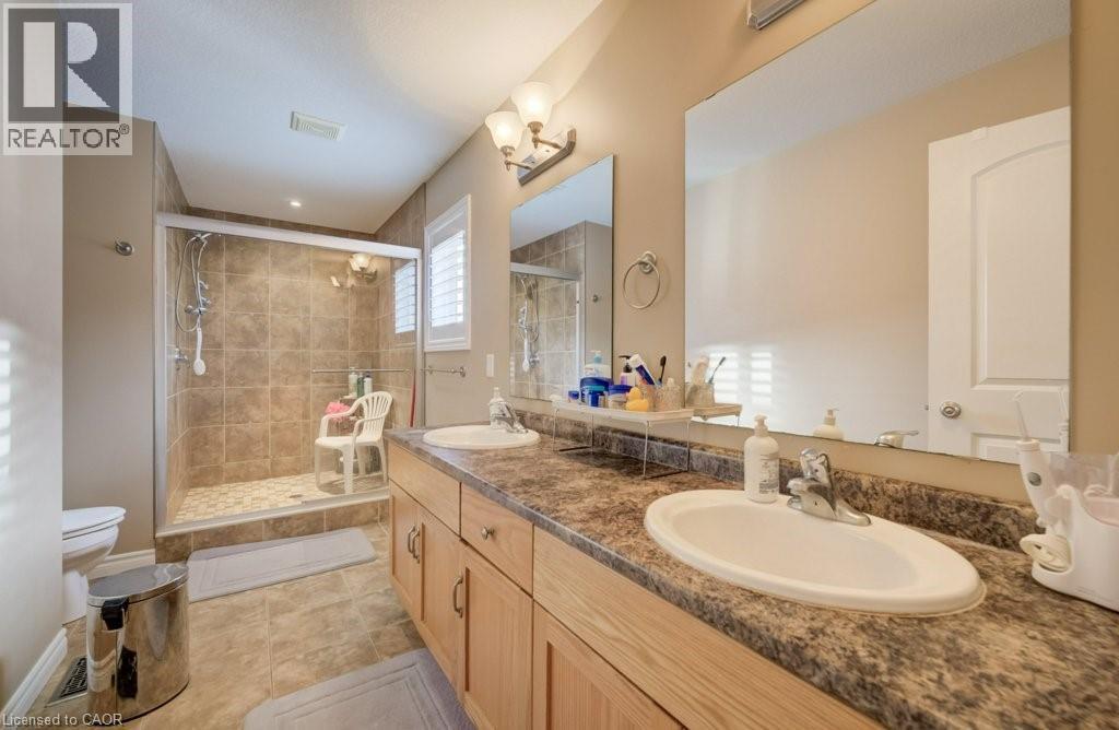 331 WESTPARK Crescent Unit# UPPER, Waterloo, Ontario, N2T3A2 — Photo 38