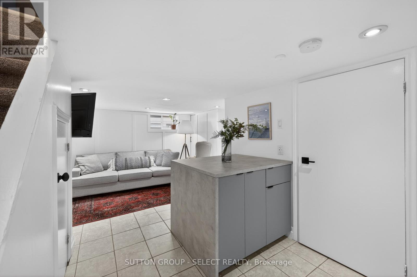 48 BARKER STREET - 14