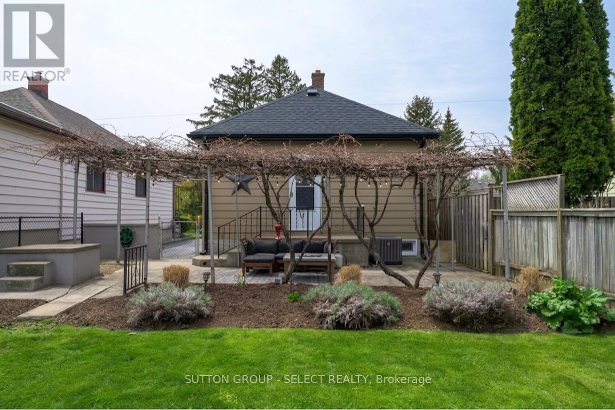 48 BARKER STREET - 24