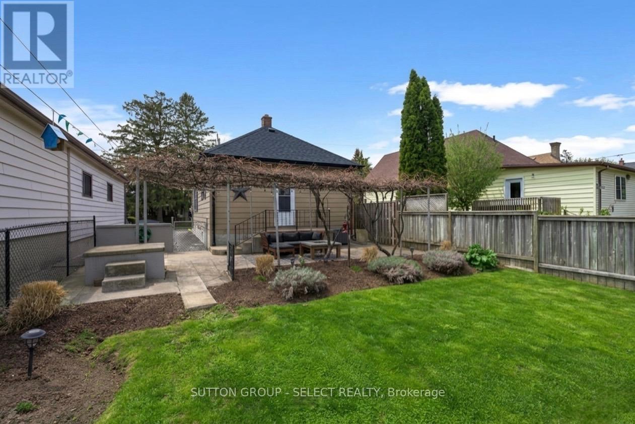 48 BARKER STREET - 25