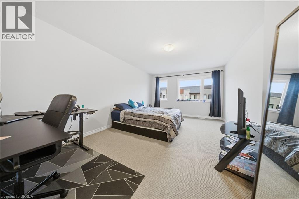 30 BENSLEY Lane, Hamilton, Ontario, L9C0E7 — Photo 3