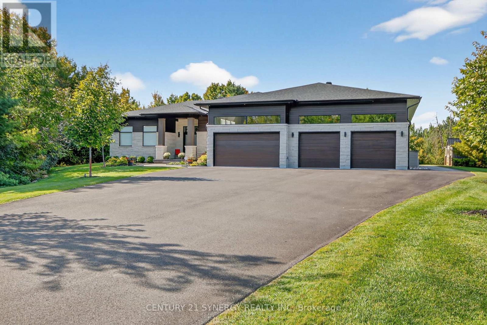 120 DERBEYSHIRE STREET - 1