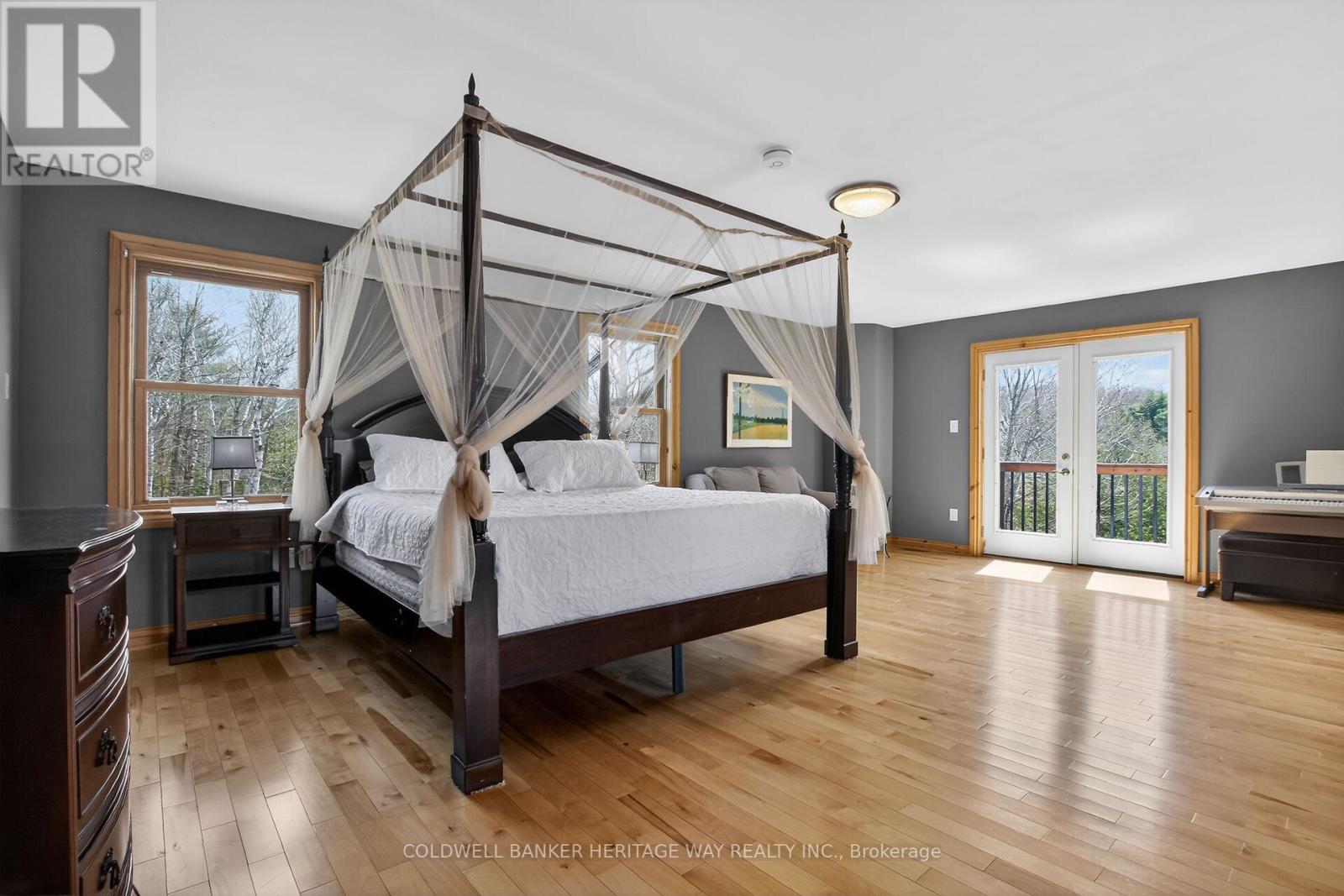 1220 THOMAS LANE - 22