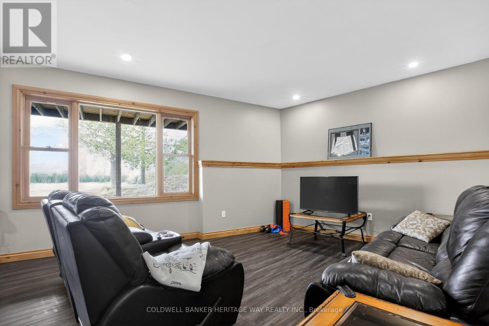 1220 THOMAS LANE - 27