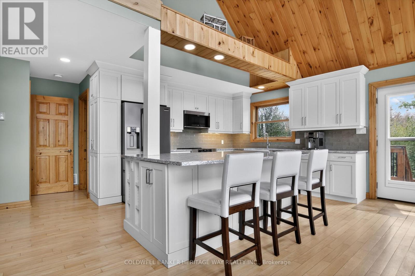 1220 THOMAS LANE - 4