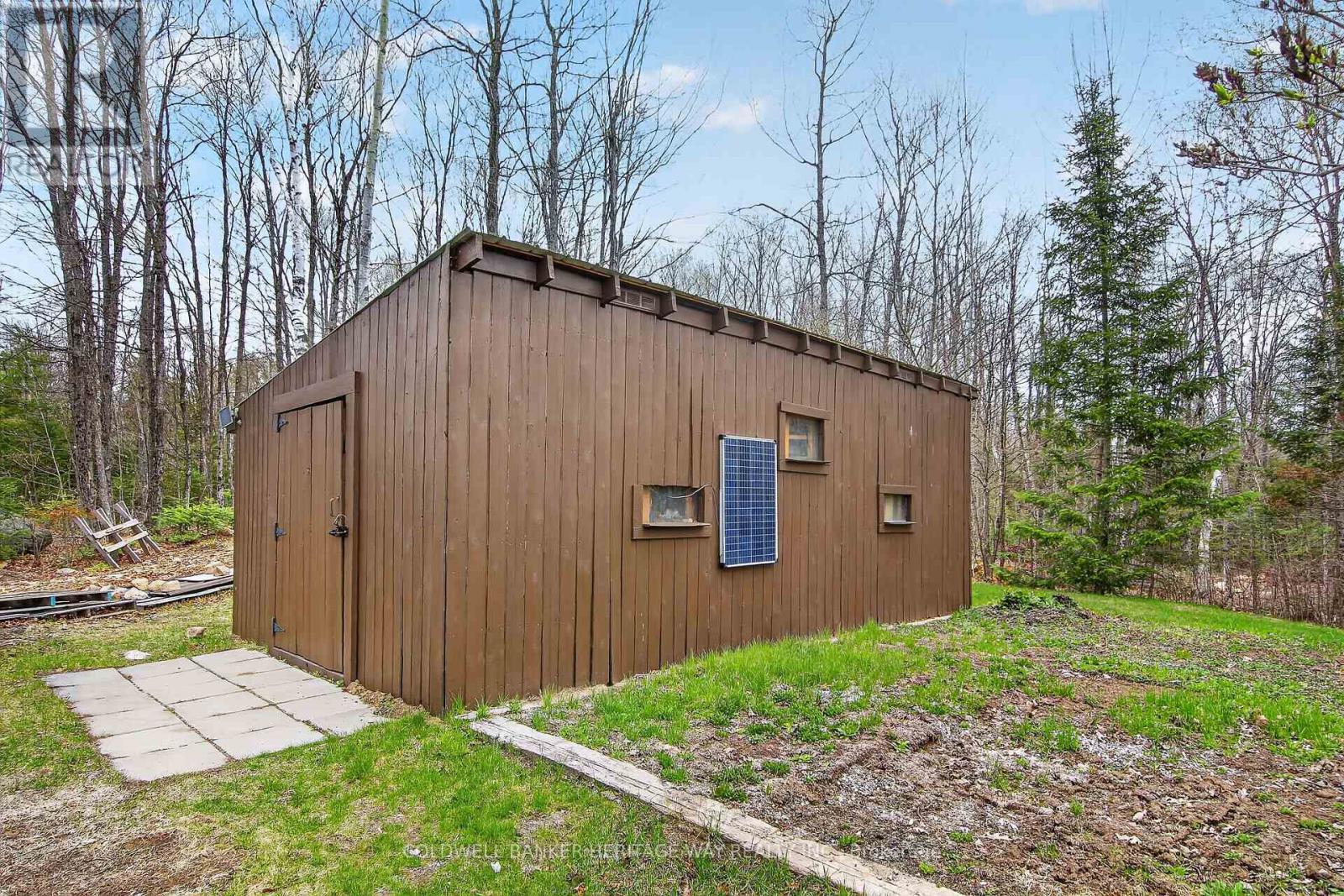 1220 THOMAS LANE - 47