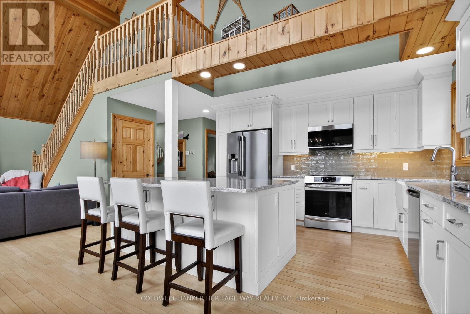 1220 THOMAS LANE - 6