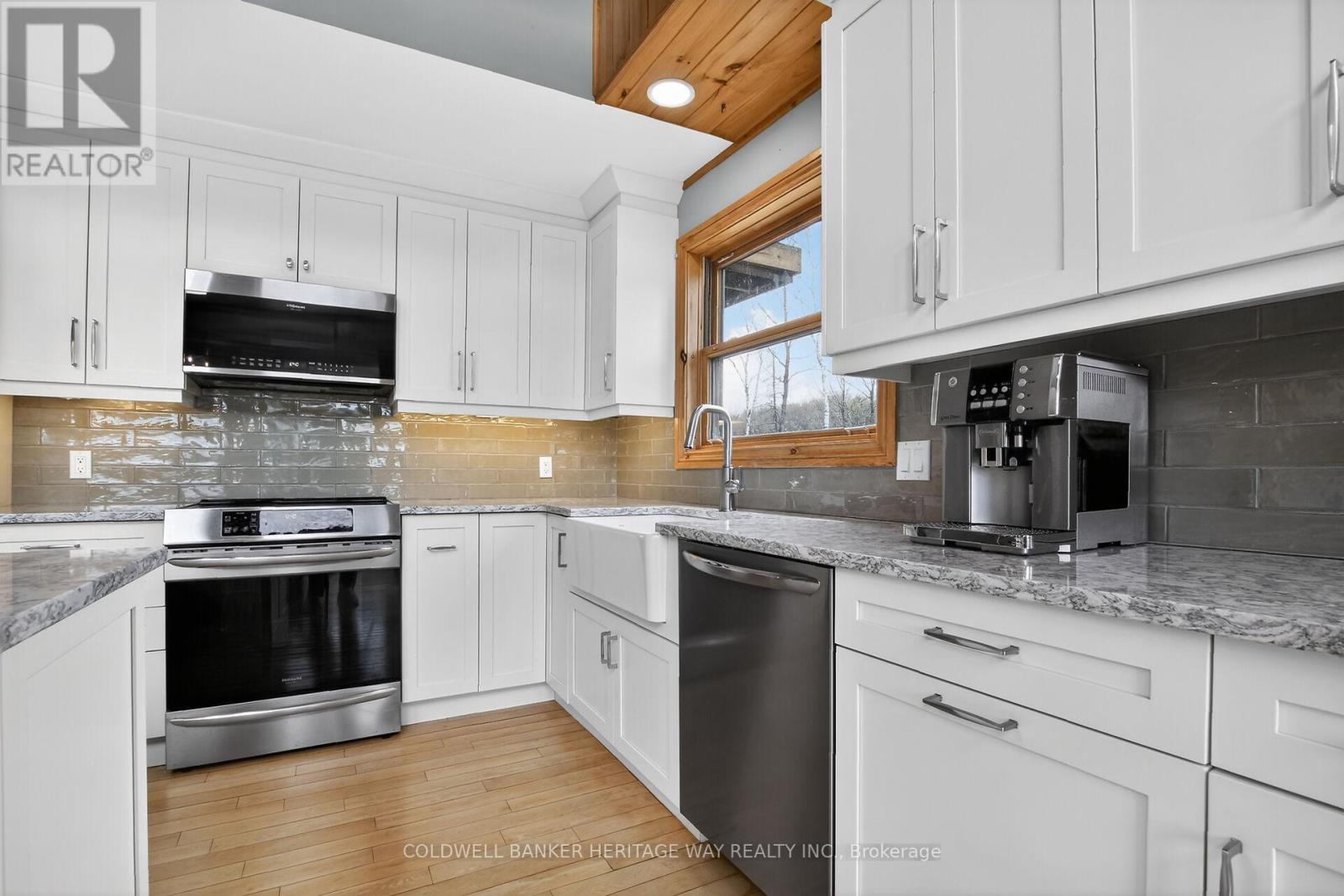 1220 THOMAS LANE - 7