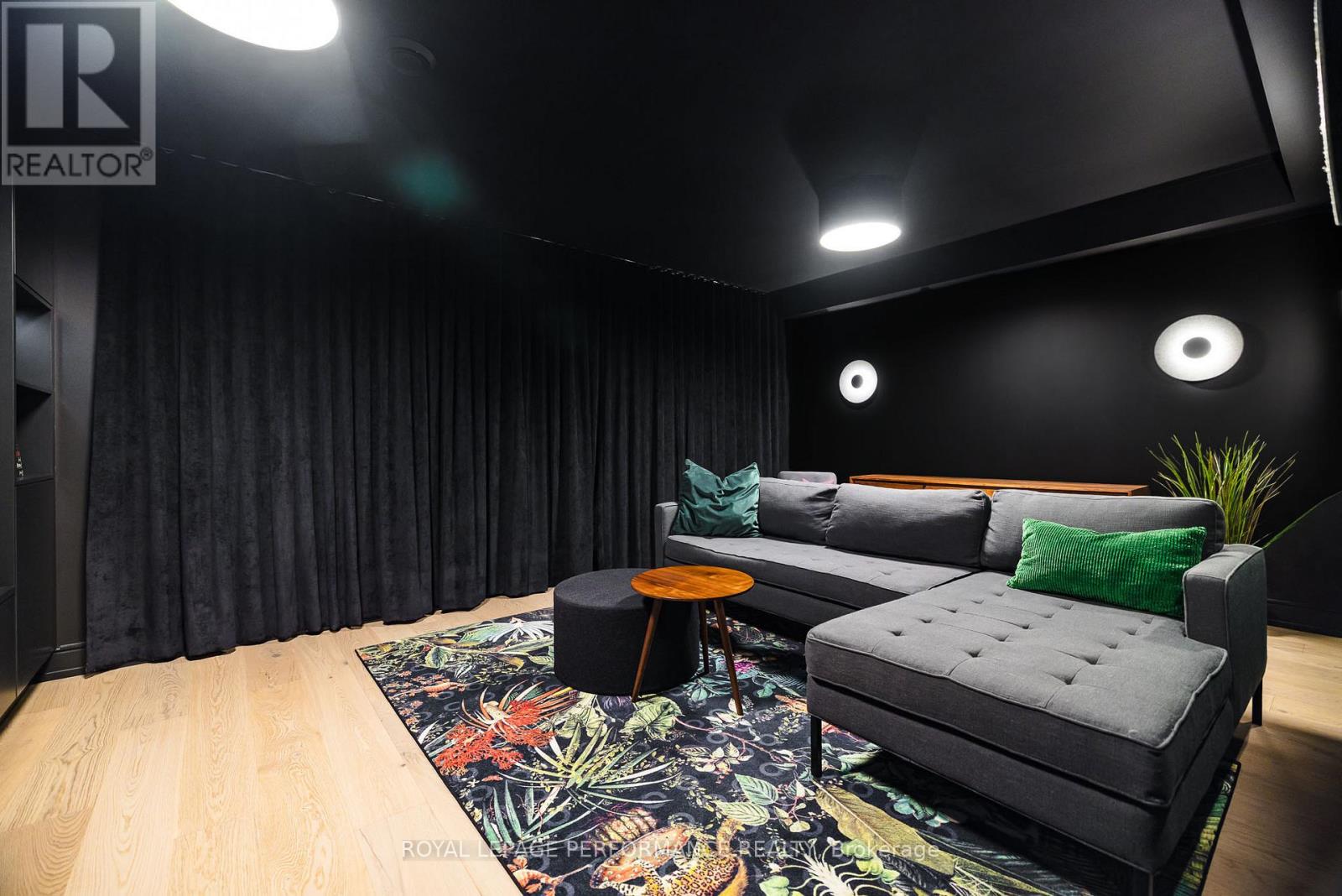 330 KENWOOD AVENUE - 43