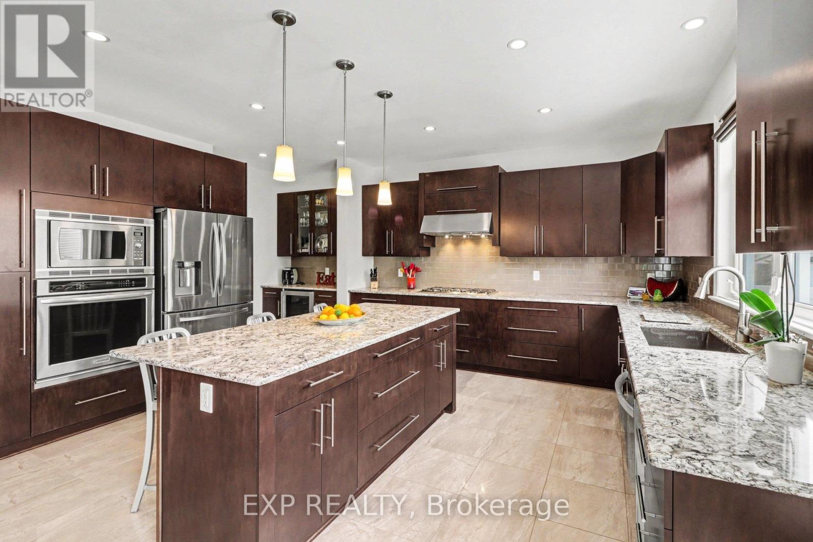104 BRAMBLING WAY - 12