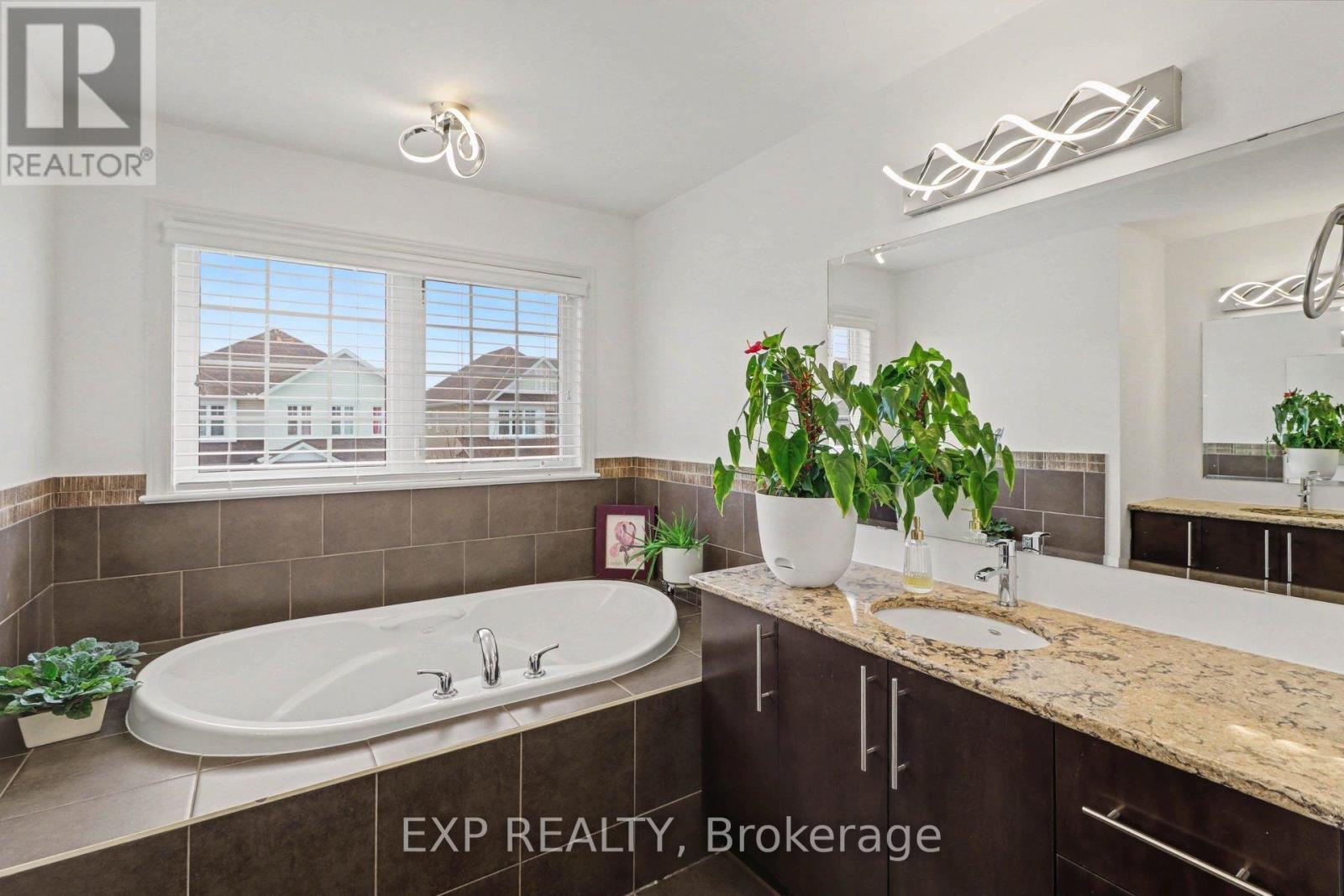 104 BRAMBLING WAY - 25
