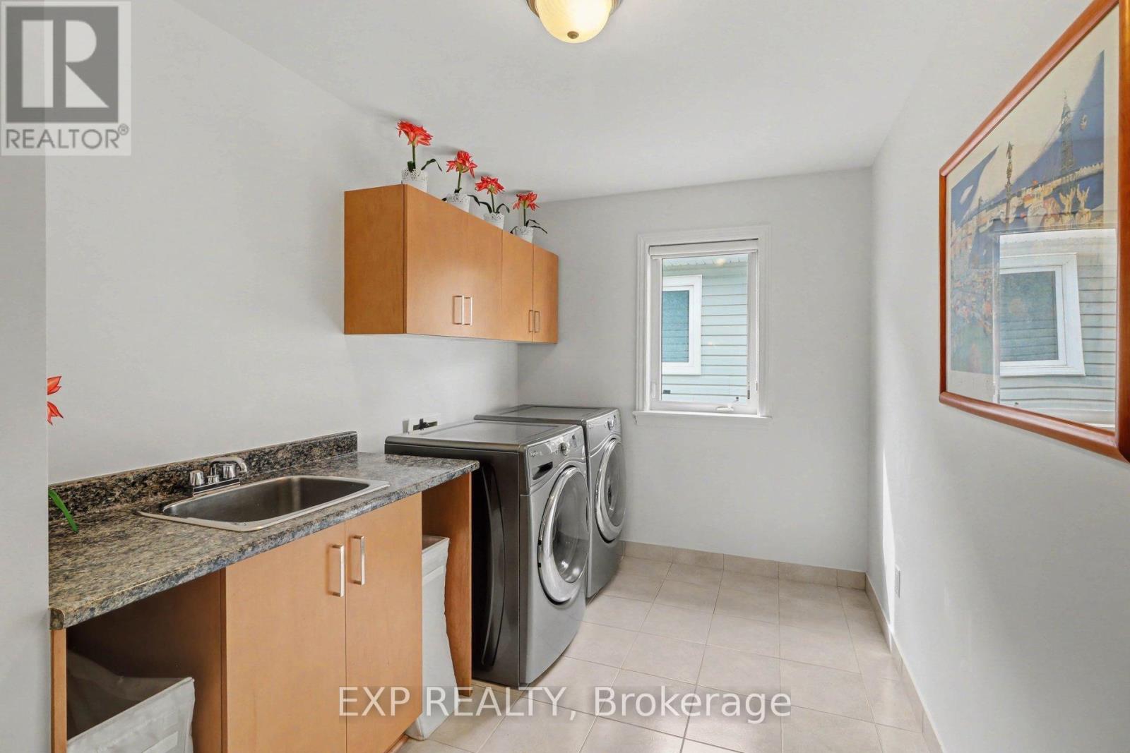 104 BRAMBLING WAY - 34