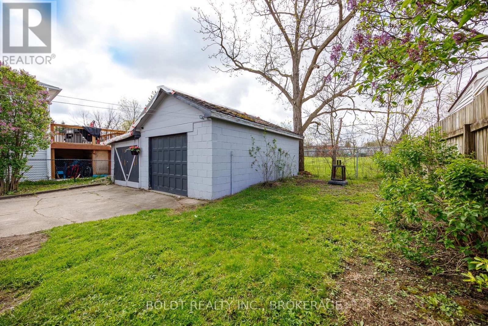 142 CLARA STREET - 5