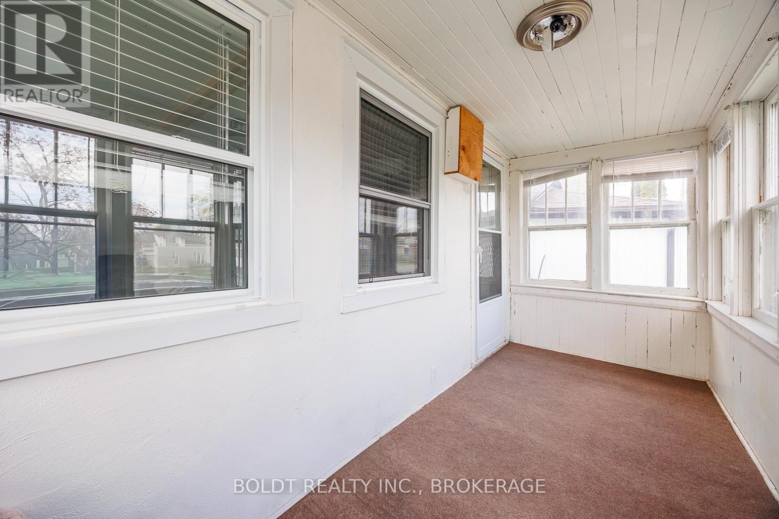 142 CLARA STREET - 6
