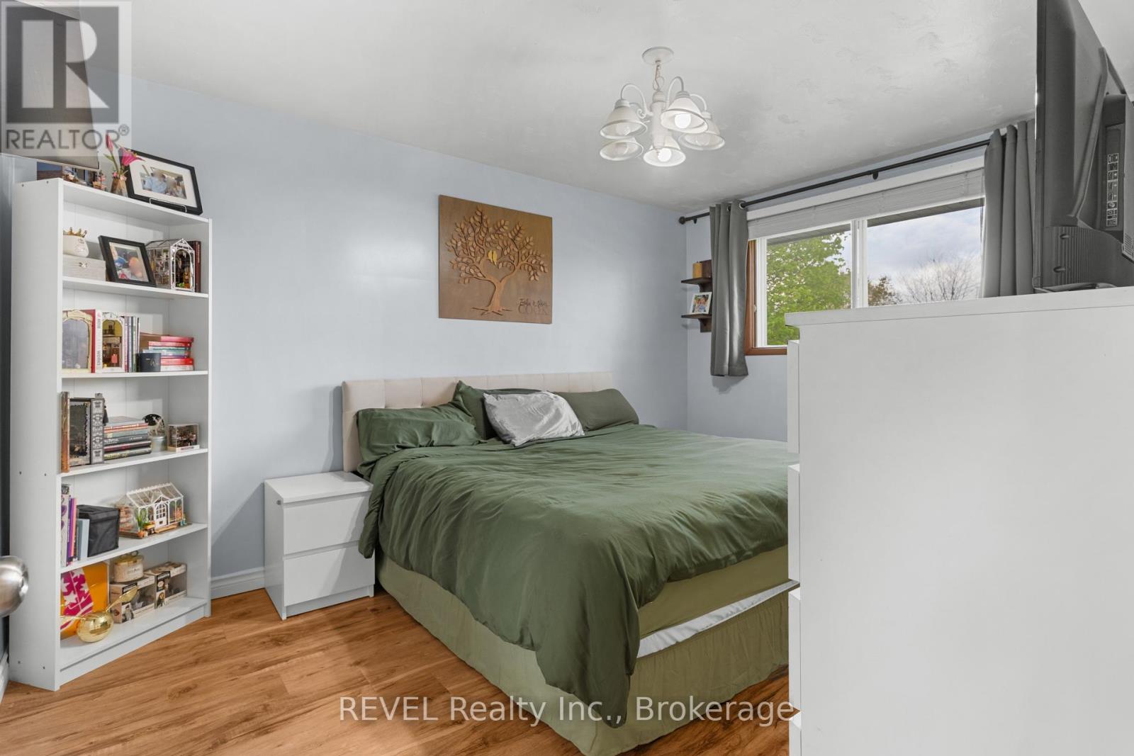 733 CLARE AVENUE - 15