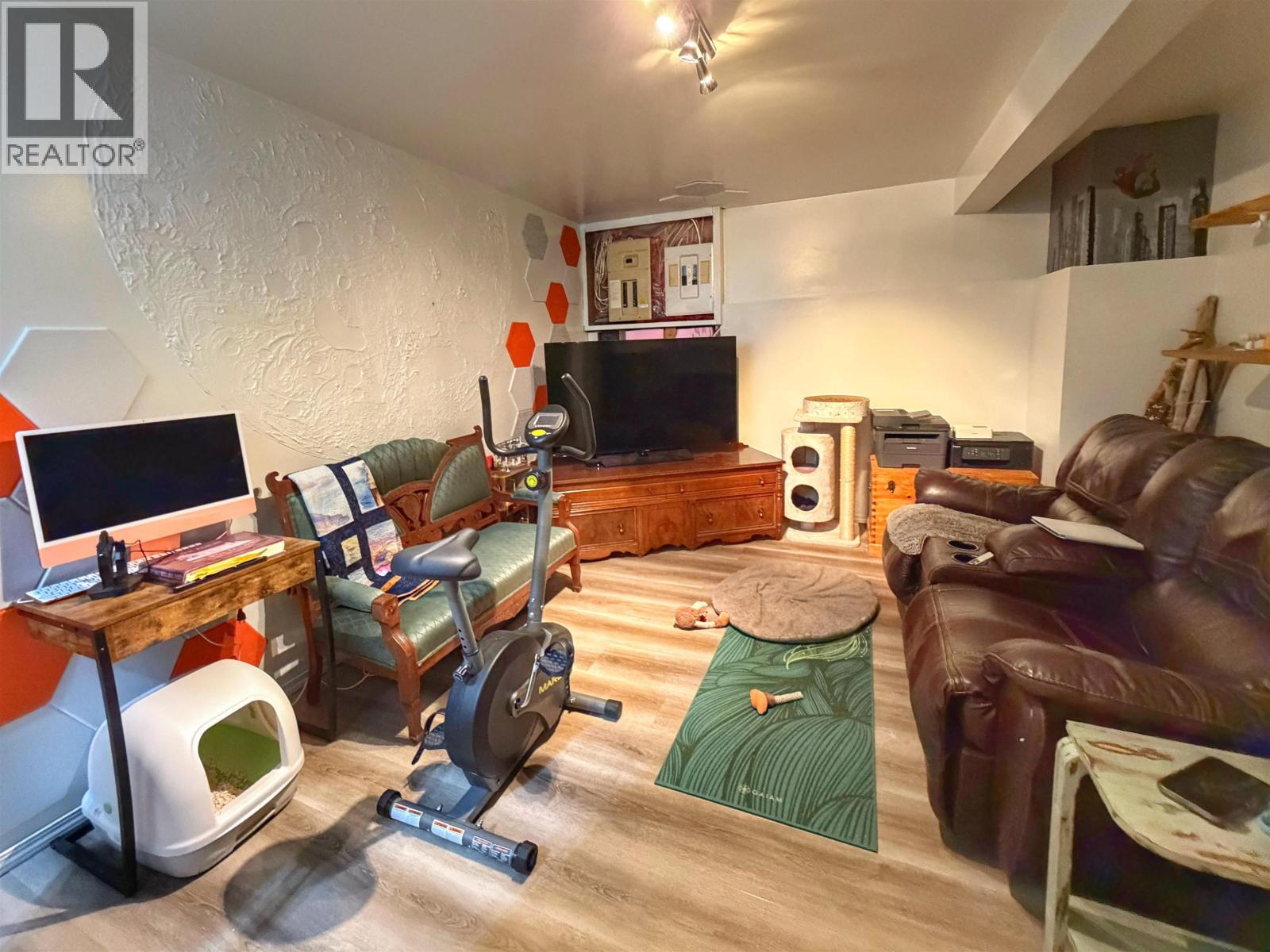 1813 SLOAN AVENUE - 22