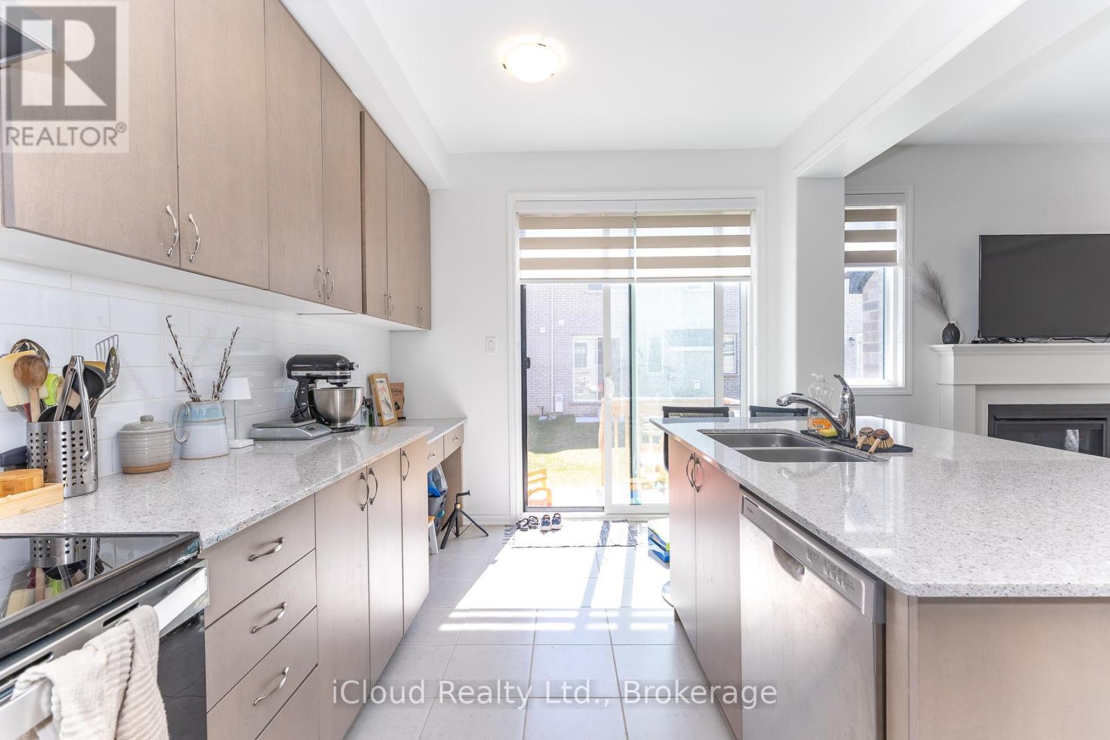302 CALLA POINT - 12