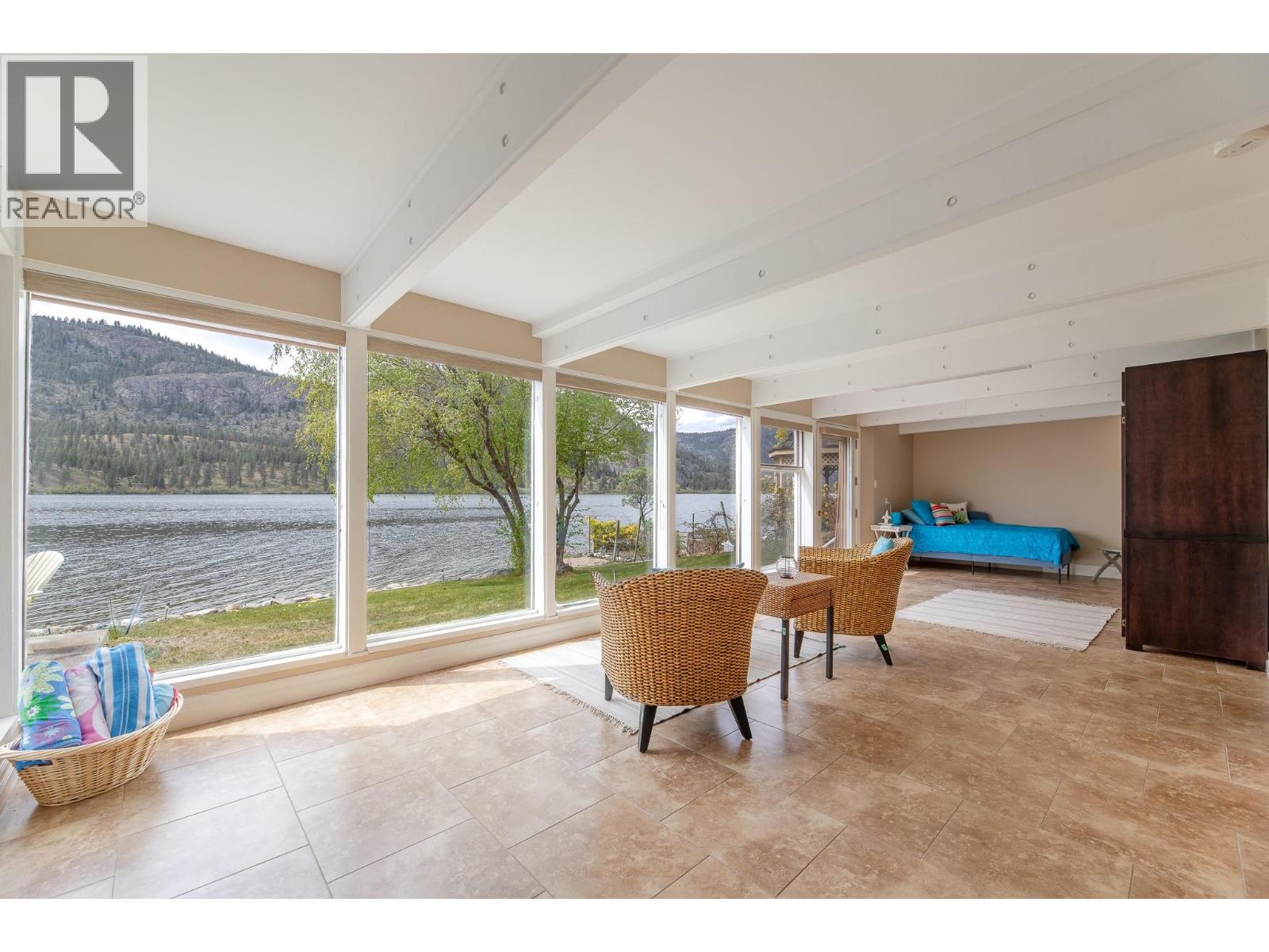 3120 Vaseux Lake Crescent, Okanagan Falls