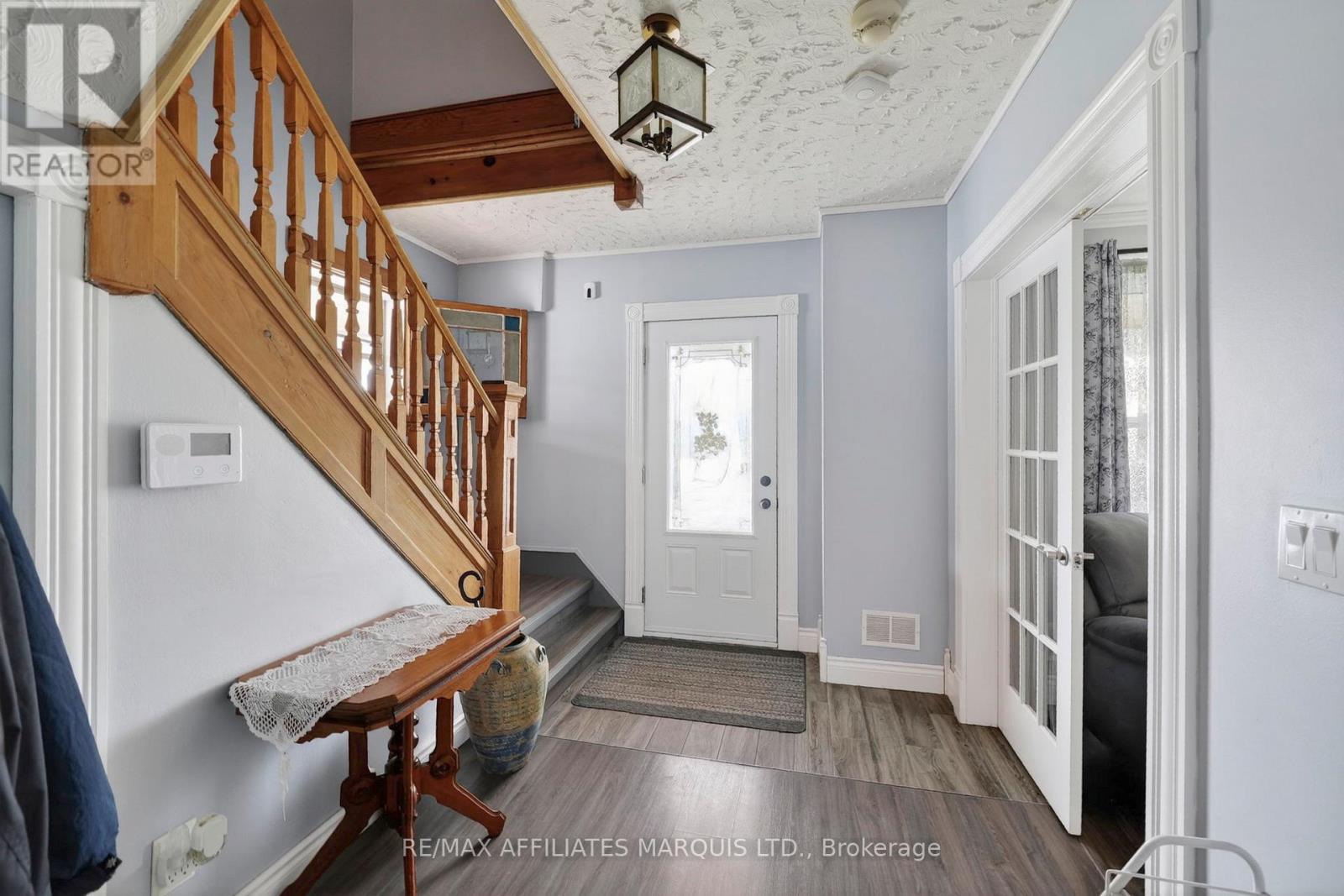 335 FIFTH STREET E - 11